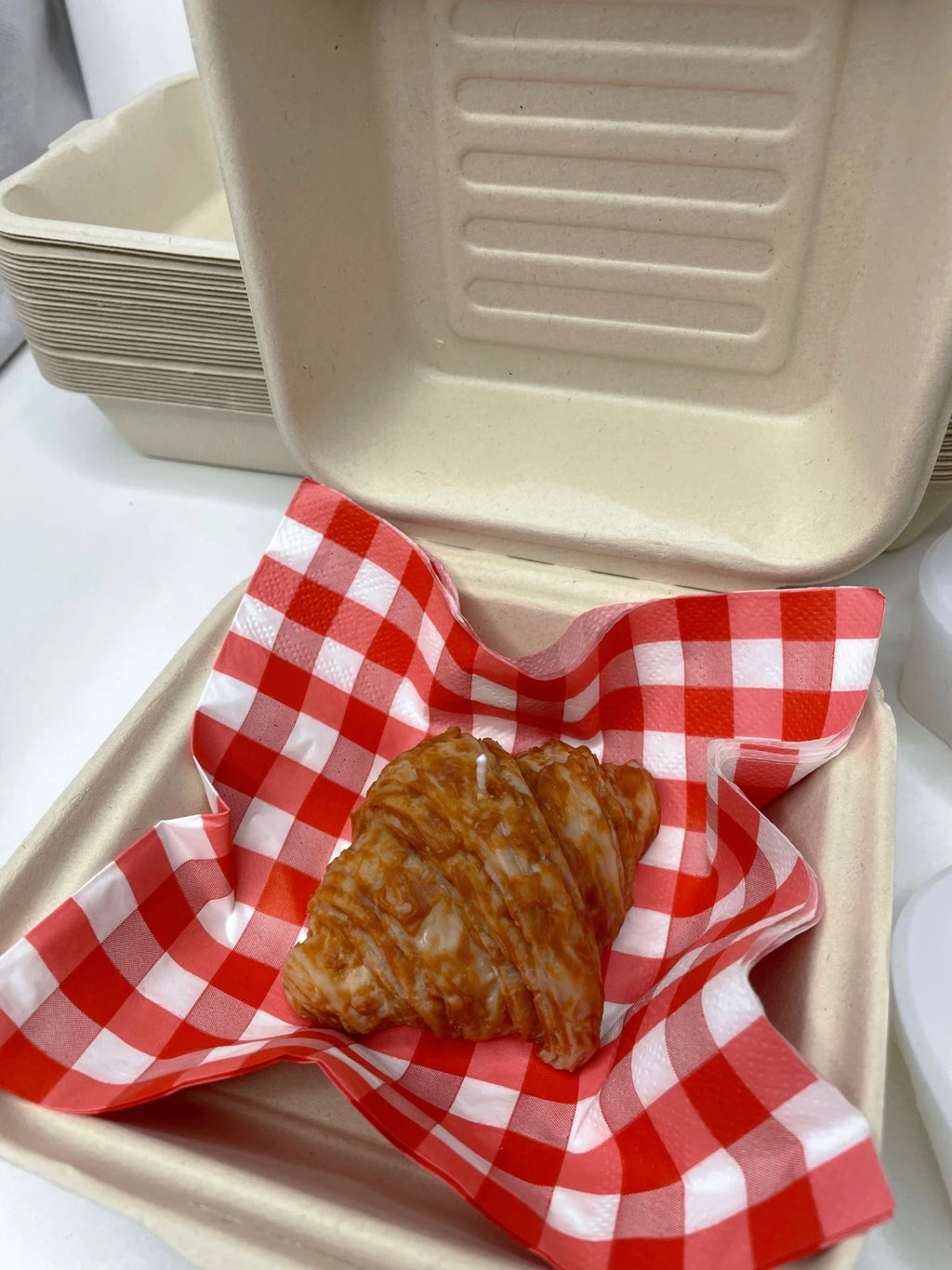 Croissant illatgyertya