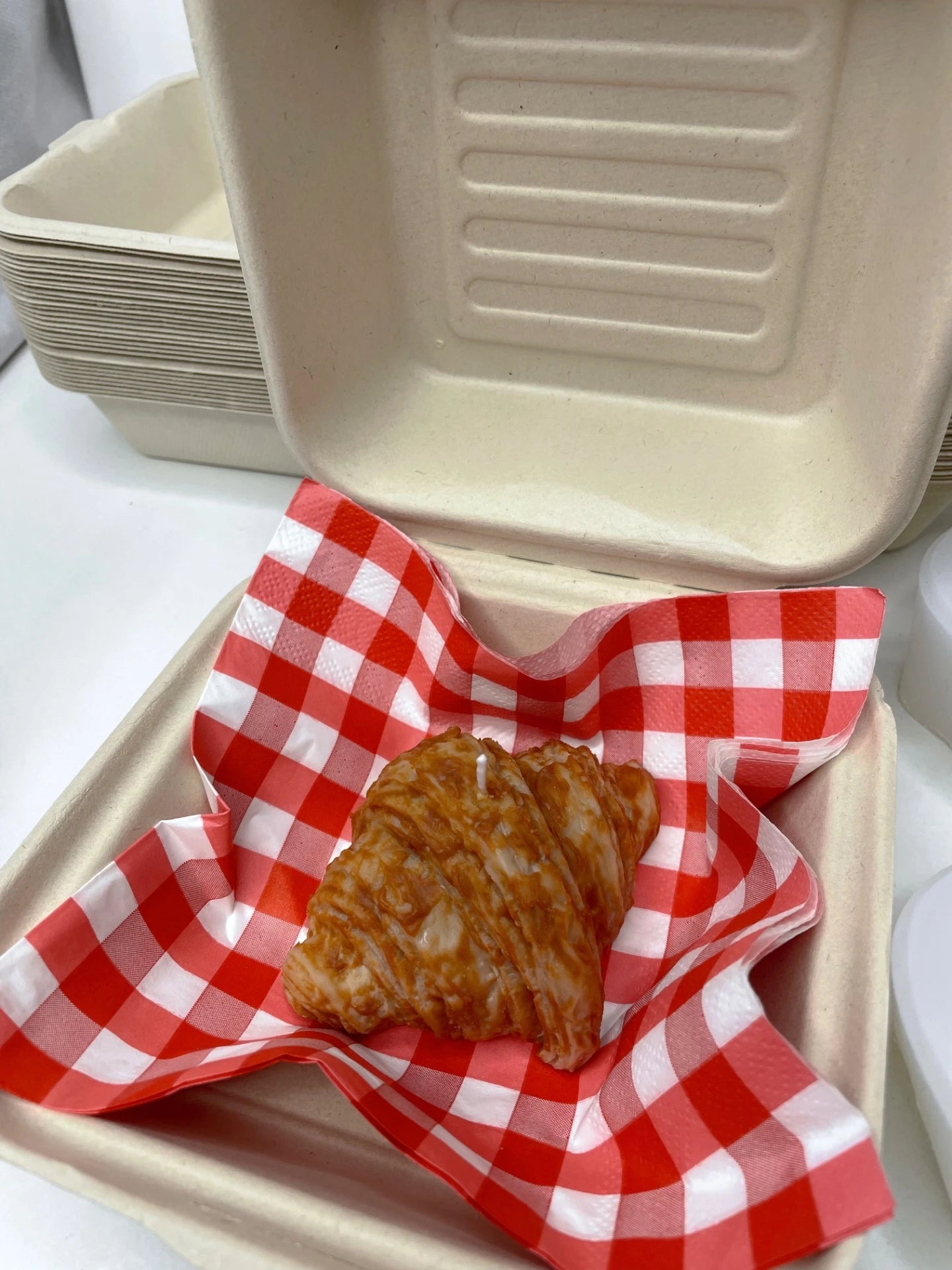 Croissant illatgyertya