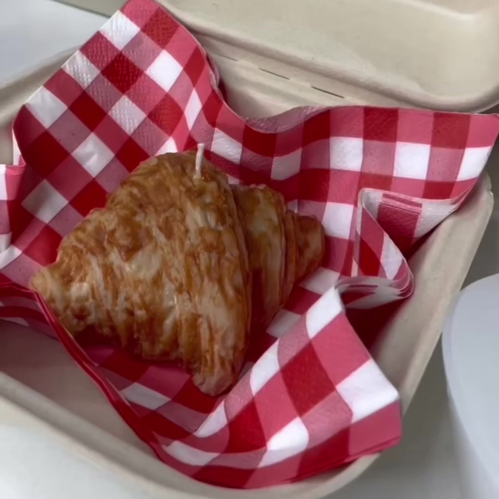 Croissant illatgyertya